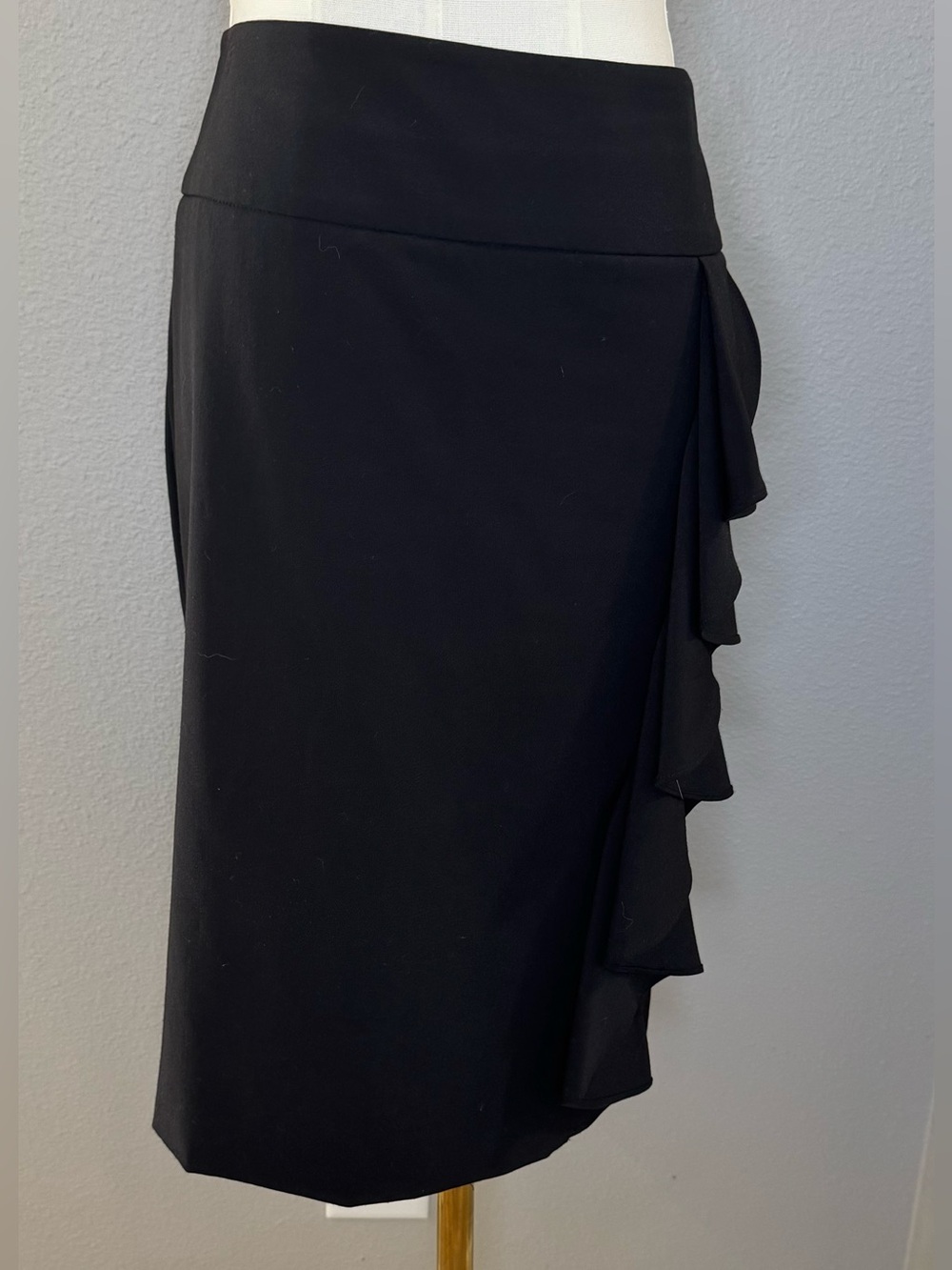 White House Black Market Black Ruffle-Detail Pencil Skirt